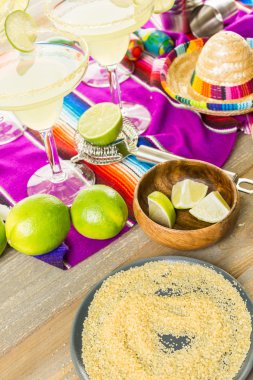 Klasik kireç margarita