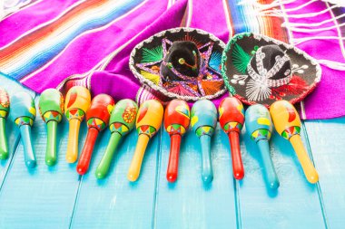 Fiesta masa süslemeleri