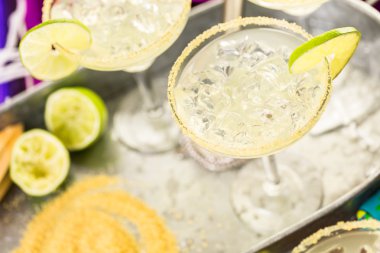 Klasik kireç margarita 