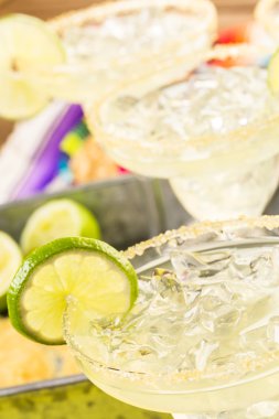 Klasik kireç margarita 