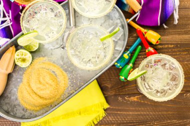 Klasik kireç margarita 