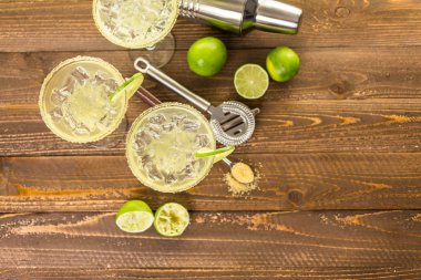 Klasik kireç margarita