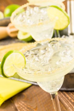 Klasik kireç margarita