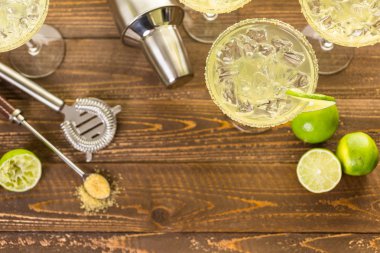 Klasik kireç margarita