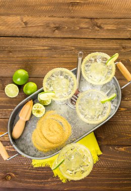 Klasik kireç margarita