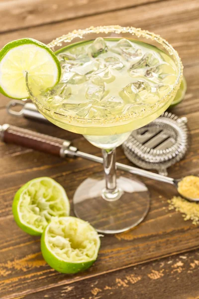 Klasik kireç margarita