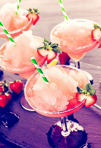 냉동된 딸기 마가리타 — 스톡 사진