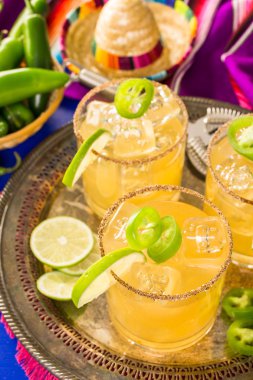 Baharatlı greyfurt margarita