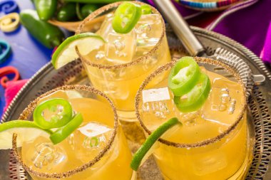 Baharatlı greyfurt margarita