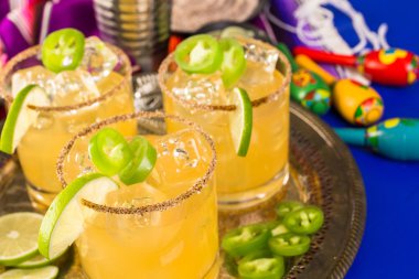 Baharatlı greyfurt margarita