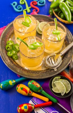 Baharatlı greyfurt margarita