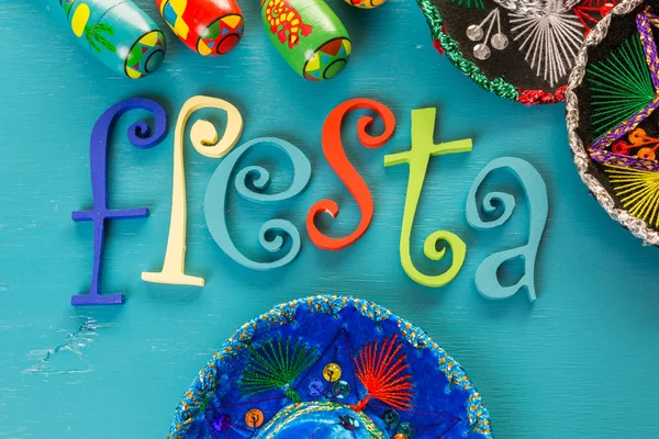 A Fiesta hagyományos színes asztali díszek — Stock Fotó