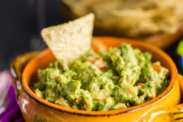 Färsk hemgjord guacamole — Stockfoto