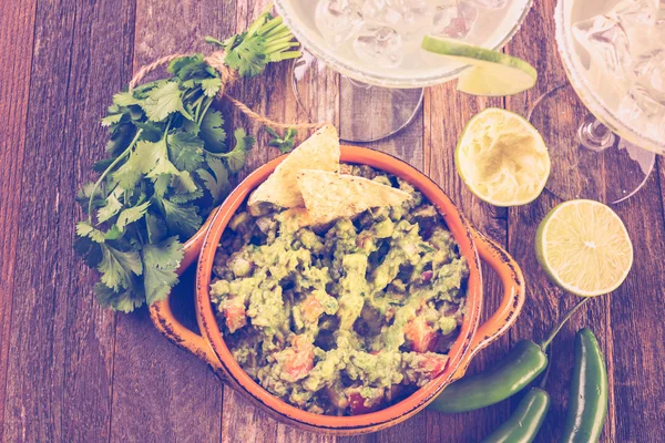 Čerstvé domácí guacamole — Stock fotografie