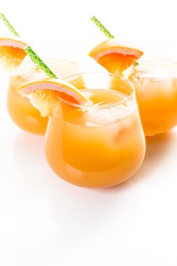 Organik yakut kırmızı greyfurt suyu