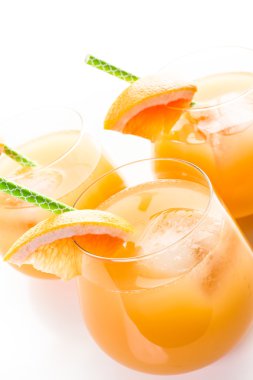 Organik yakut kırmızı greyfurt suyu