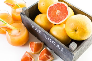 Organik yakut kırmızı greyfurt suyu