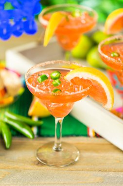 Baharatlı greyfurt margarita 