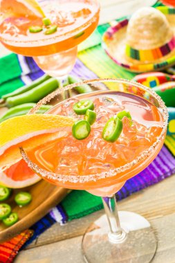 Baharatlı greyfurt margarita 