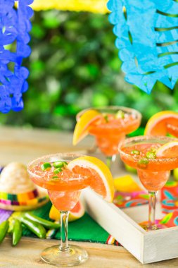 Baharatlı greyfurt margarita 