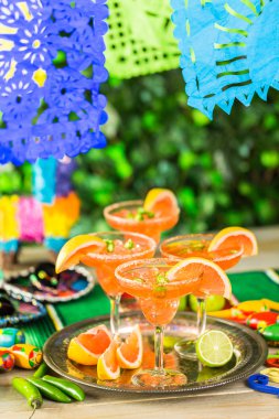 Baharatlı greyfurt margarita 