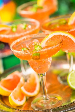 Baharatlı greyfurt margarita 