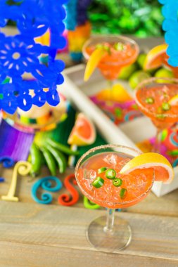 Baharatlı greyfurt margarita 