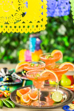 Baharatlı greyfurt margarita 