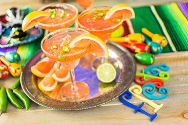 Baharatlı greyfurt margarita 