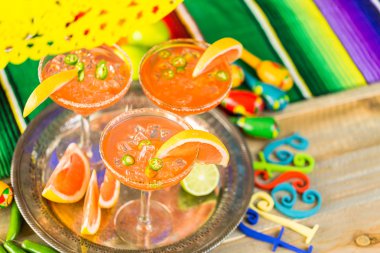 Baharatlı greyfurt margarita 