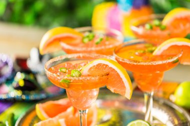 Baharatlı greyfurt margarita 