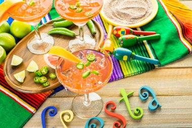 Baharatlı greyfurt margarita 