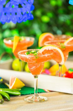 Baharatlı greyfurt margarita 