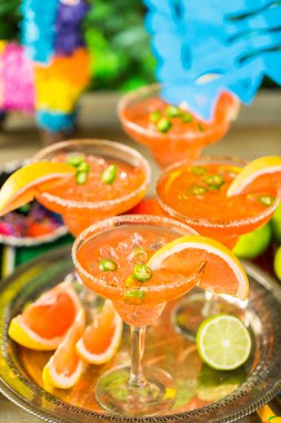 Baharatlı greyfurt margarita 