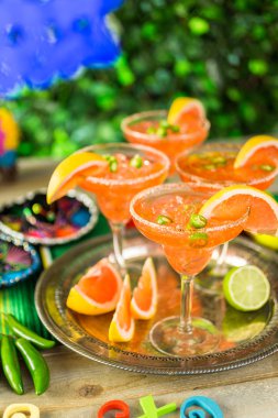 Baharatlı greyfurt margarita 