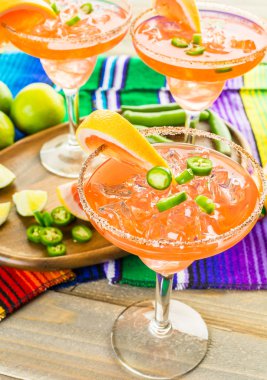 Baharatlı greyfurt margarita 