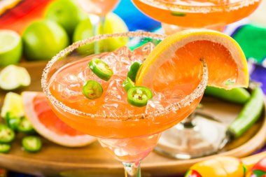 Baharatlı greyfurt margarita 