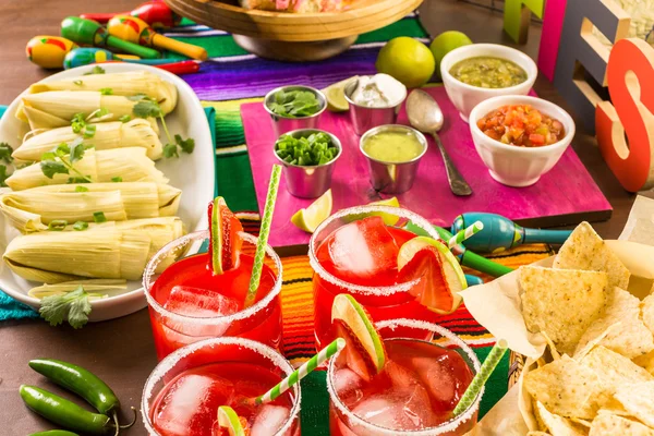 Strawberry and lime margaritas — Stock Photo, Image