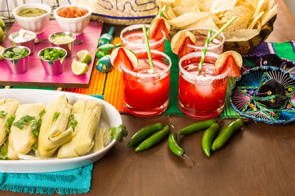 Tamales, strawberry margaritas and pan dulche bread — Stock Photo, Image