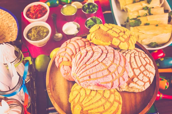 Geleneksel pan dulche ekmek