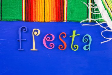 Fiesta geleneksel renkli masa süslemeleri