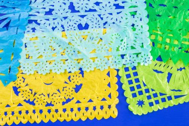 Fiesta geleneksel renkli masa süslemeleri