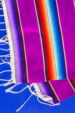 Fiesta geleneksel renkli masa süslemeleri