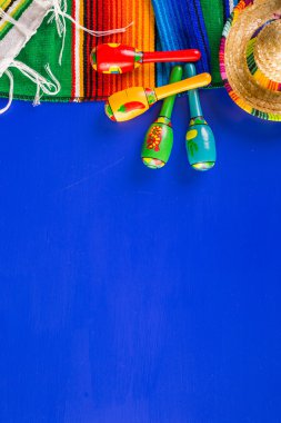 Fiesta geleneksel renkli masa süslemeleri