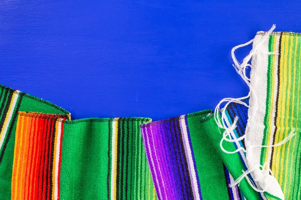 Decorações de mesa coloridas tradicionais Fiesta — Fotografia de Stock