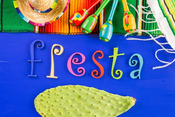 Fiesta tradiční barevné stolní dekorace — Stock fotografie