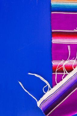 Fiesta geleneksel renkli masa süslemeleri