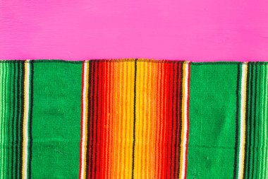 Fiesta geleneksel renkli masa süslemeleri