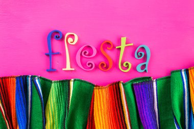 Fiesta geleneksel renkli masa süslemeleri