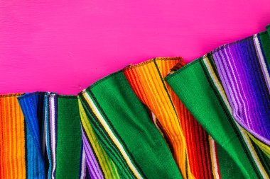 Fiesta geleneksel renkli masa süslemeleri